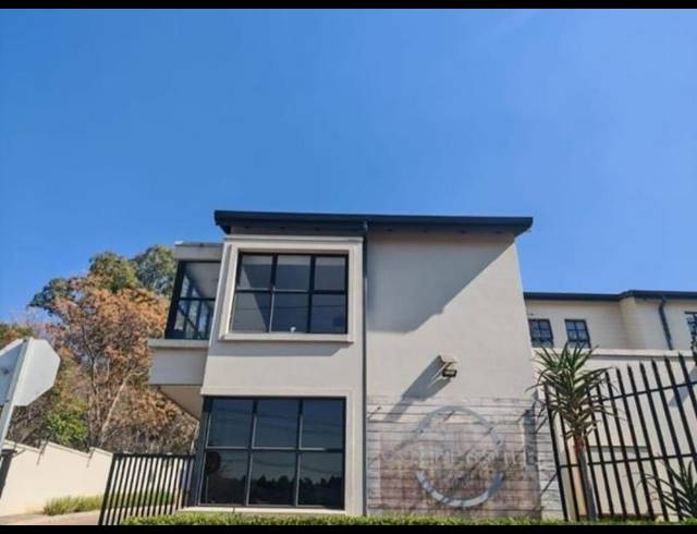 3 BEDROOM PROPERTY TO RENT IN BRYANSTON